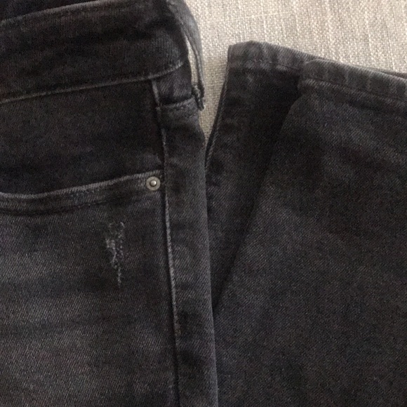 Levis 711 Ripped Knees Skinny Jeans - Picture 6 of 8